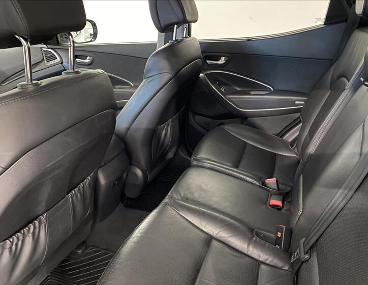 Hyundai Santa Fe 6