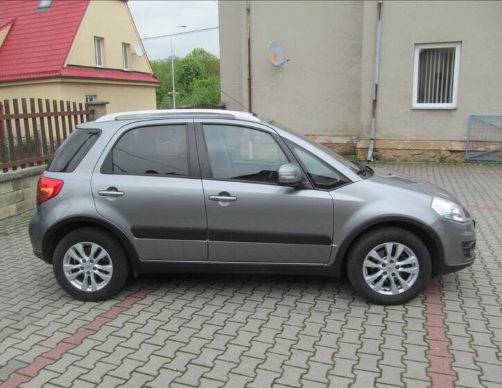 Suzuki SX4 3