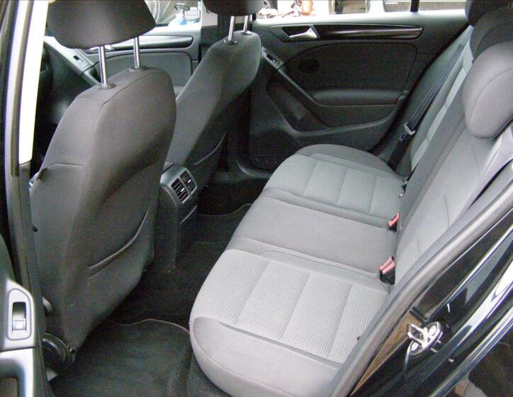 Volkswagen Golf 15