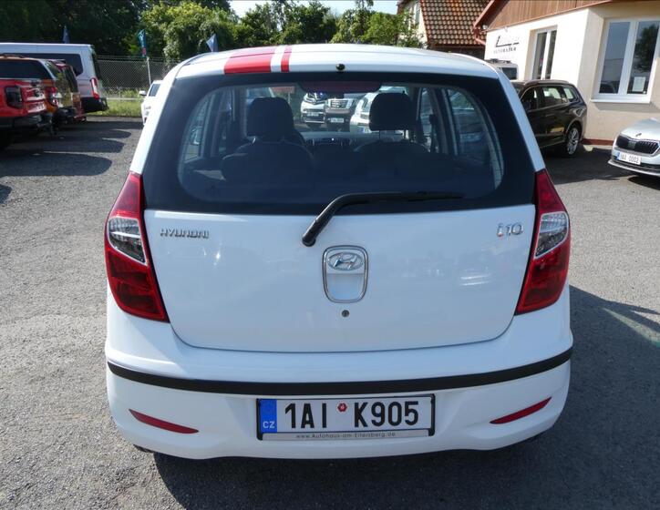 Hyundai i10 9