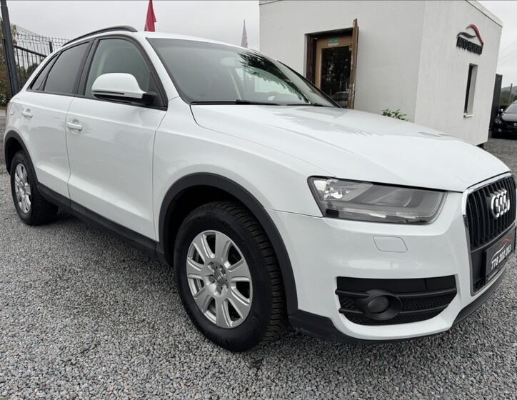Audi Q3 9