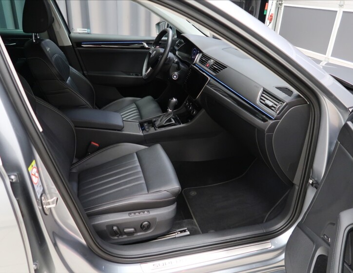 Škoda Superb 13