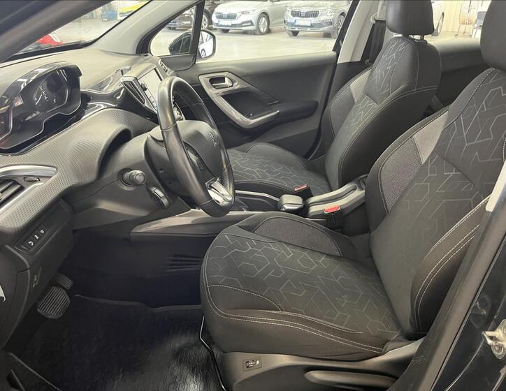 Peugeot 2008 16