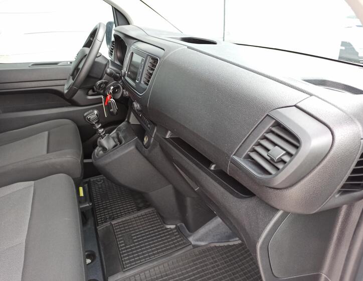 Opel Vivaro 17