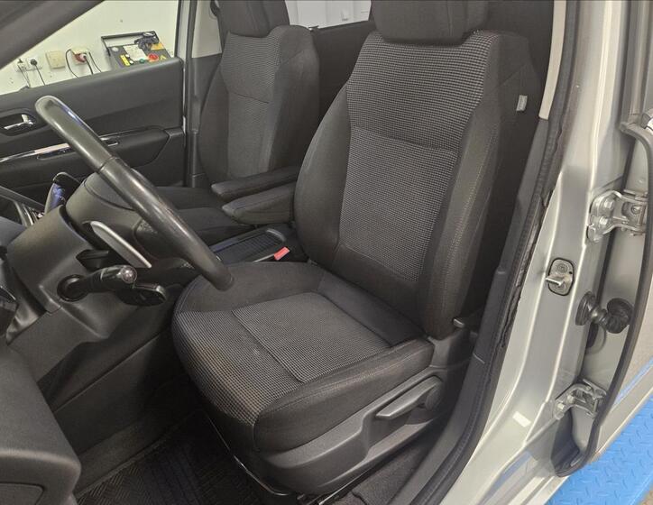 Peugeot 5008 9
