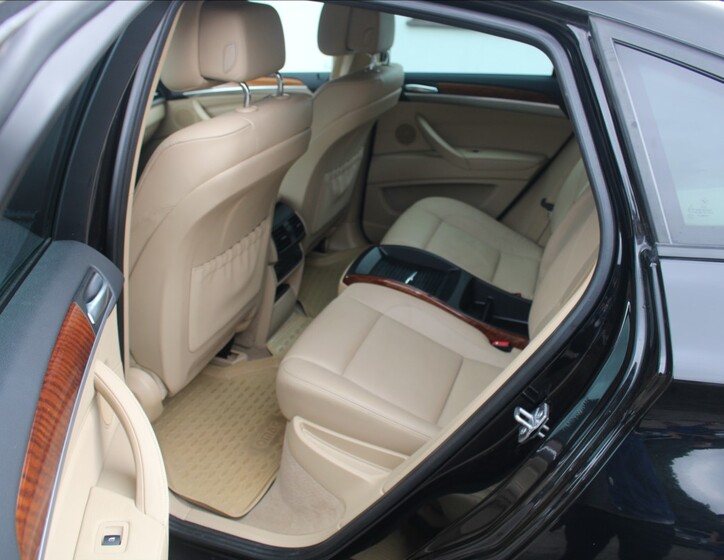 BMW X6 10