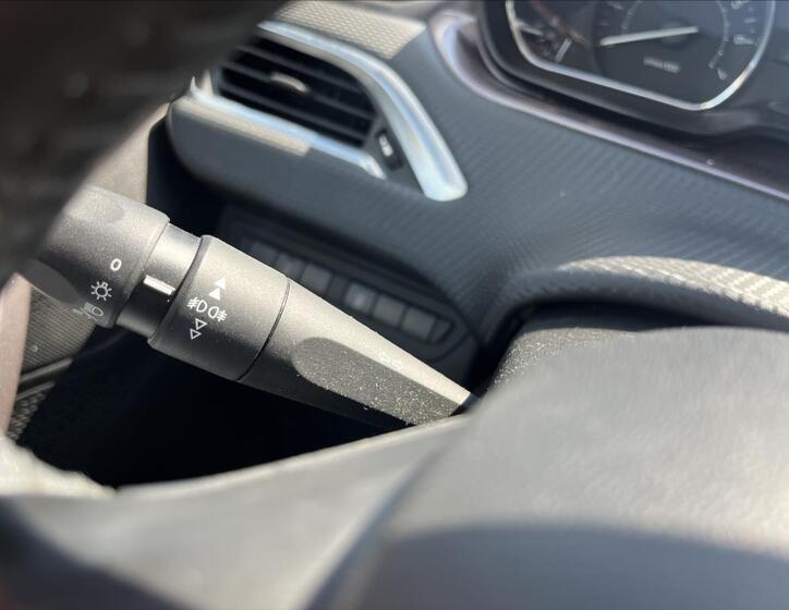 Peugeot 2008 23