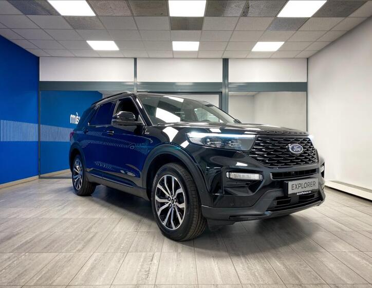 Ford Explorer 1