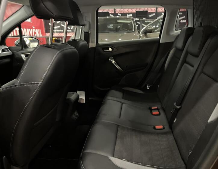 Peugeot 2008 10