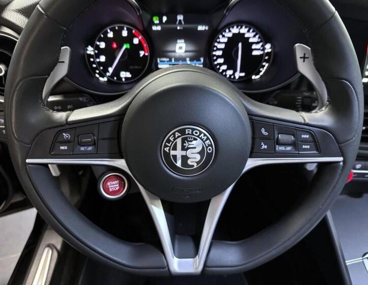 Alfa Romeo Giulia 15