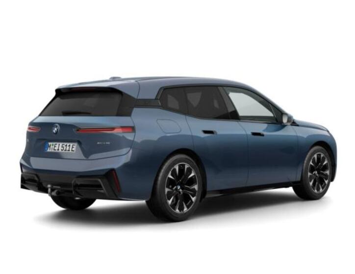 BMW iX 2