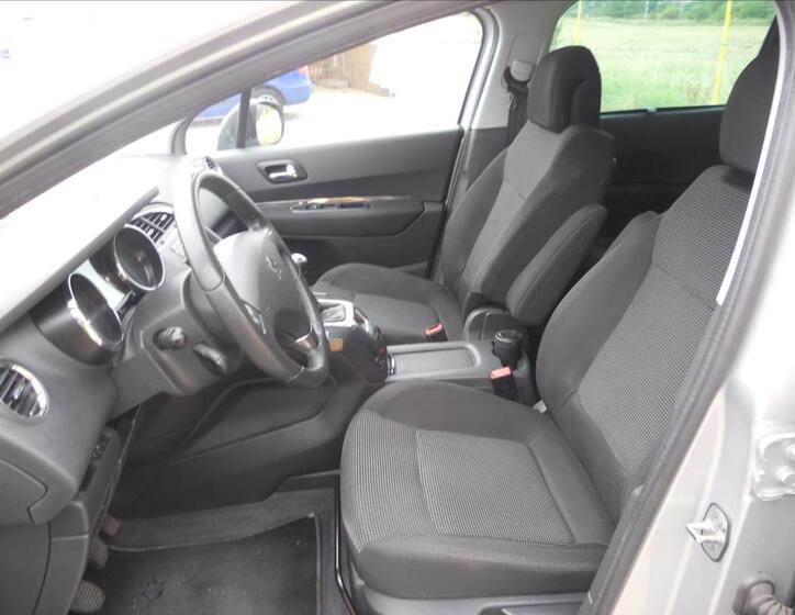Peugeot 5008 12