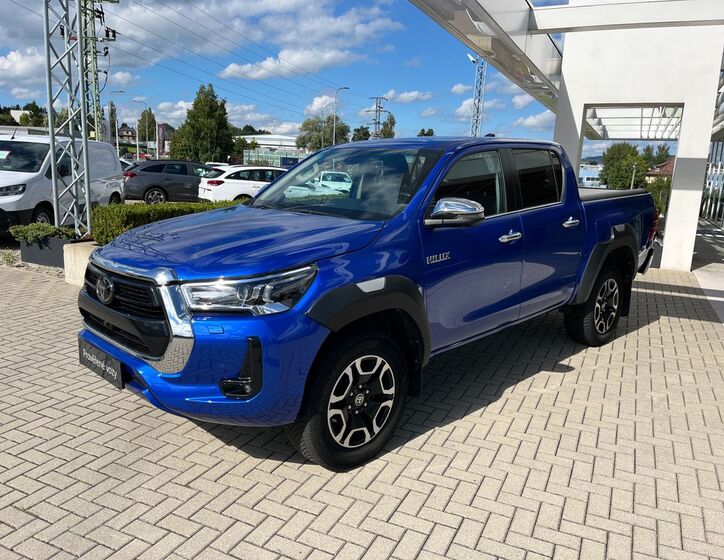 Toyota Hilux 2