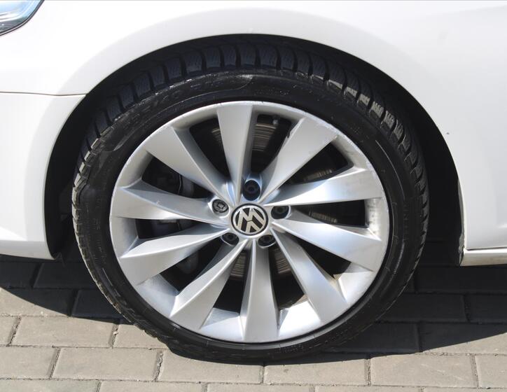 Volkswagen Passat CC 9