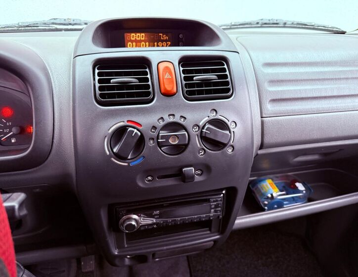Opel Agila 14