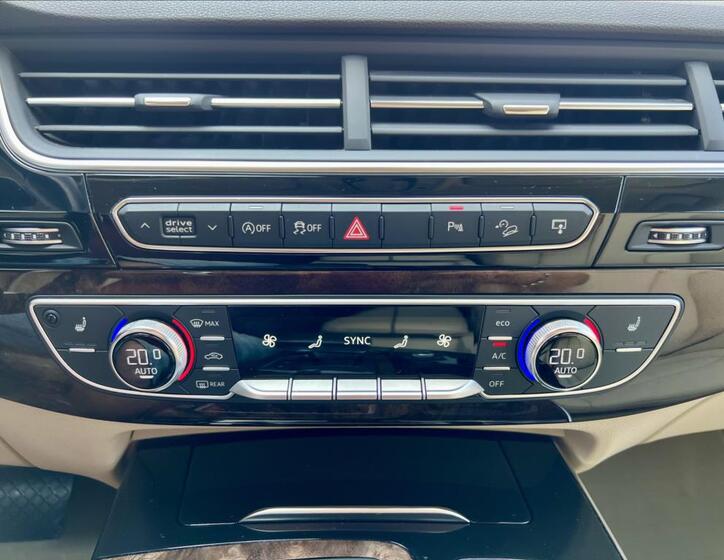 Audi Q7 43