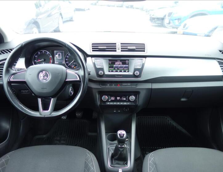 Škoda Fabia 16