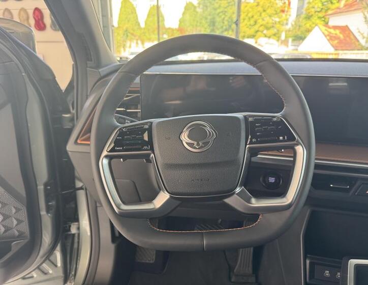 SsangYong Torres 13