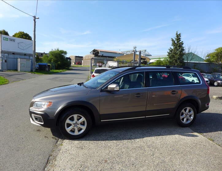 Volvo XC70 9
