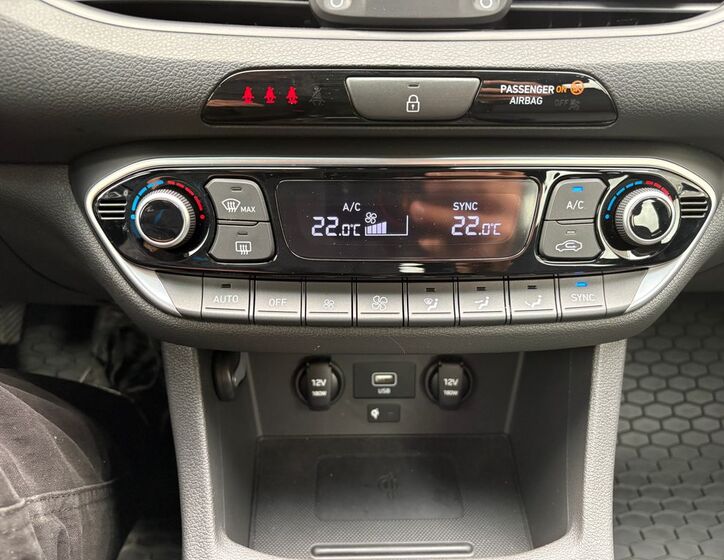Hyundai i30 27