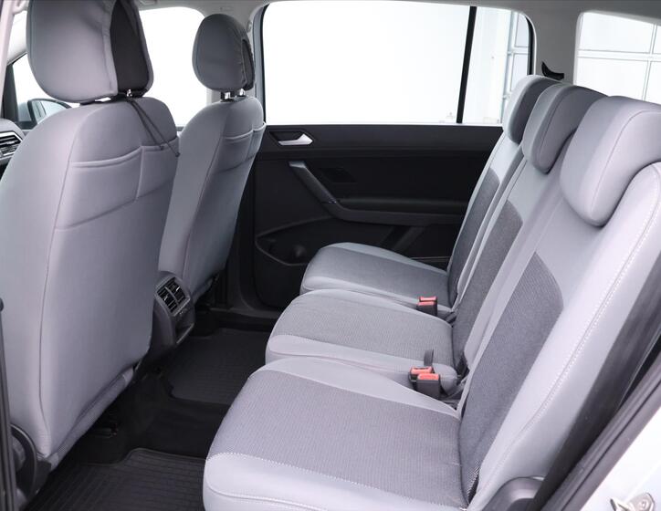 Volkswagen Touran 15