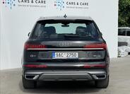 Audi Q7 23