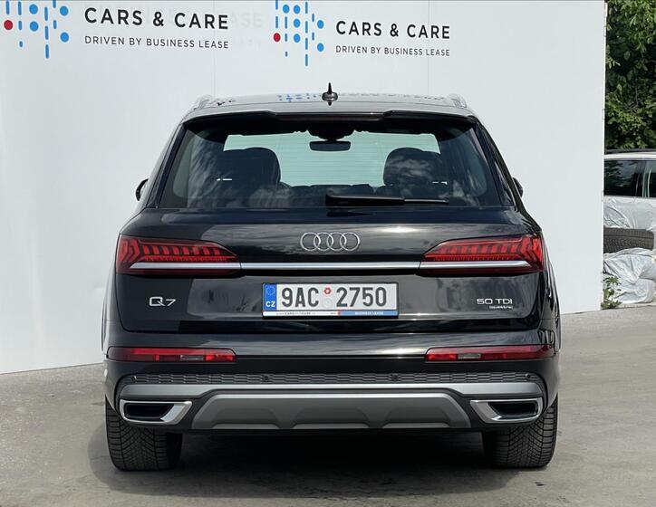 Audi Q7 23