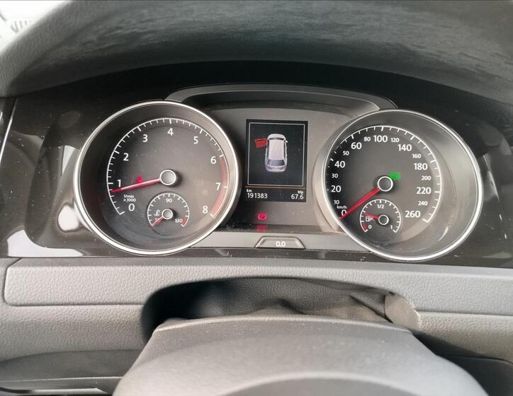 Volkswagen Golf 10