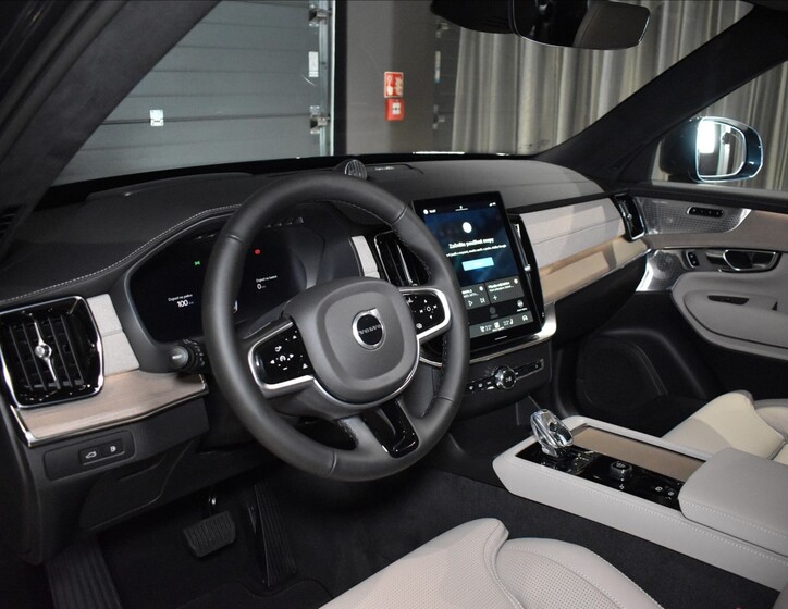 Volvo XC90 29