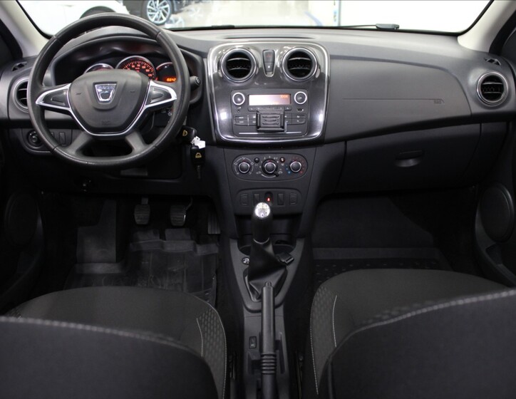 Dacia Logan 8