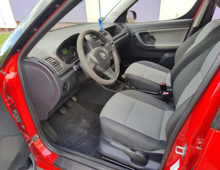 Škoda Roomster 10