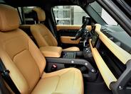 Land Rover Defender 31