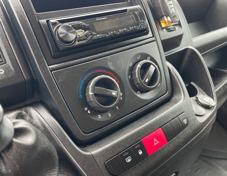 Peugeot Boxer 21