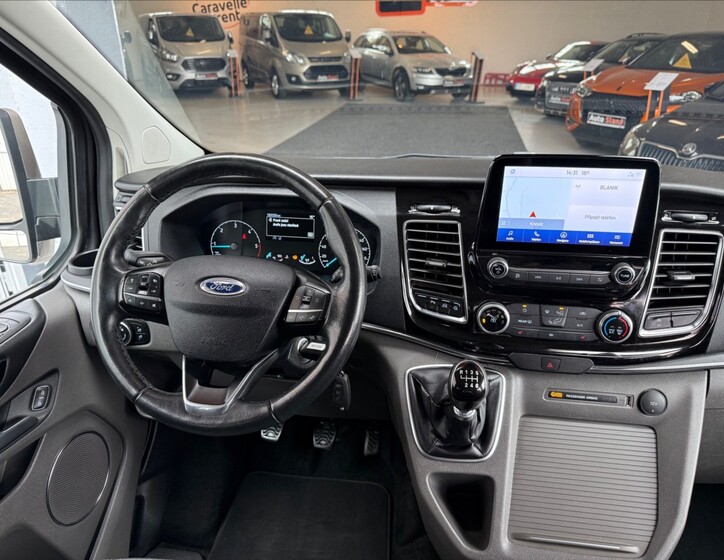 Ford Tourneo Custom 15