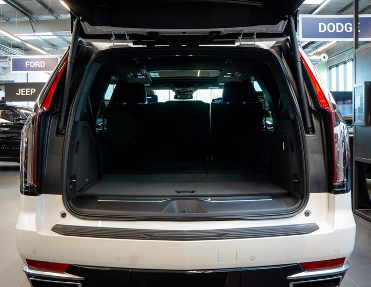 Cadillac Escalade 8