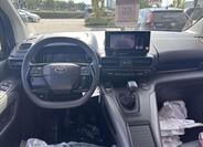 Toyota ProAce 9