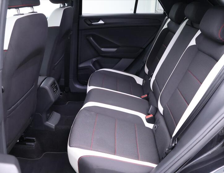 Volkswagen T-Roc 14