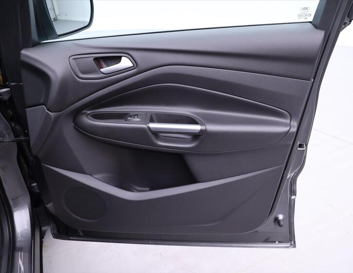 Ford Kuga 13