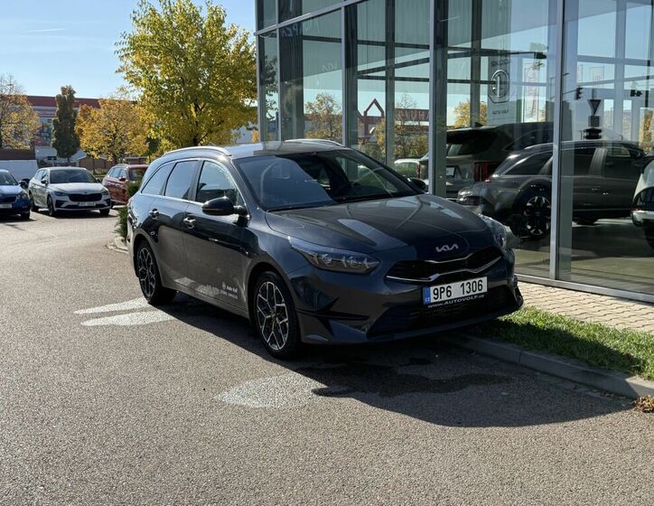KIA Ceed 8