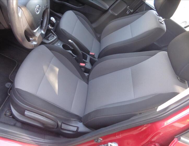 Hyundai i20 11