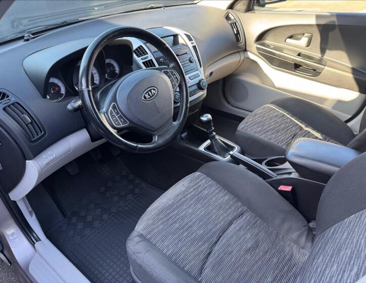 KIA Ceed 12