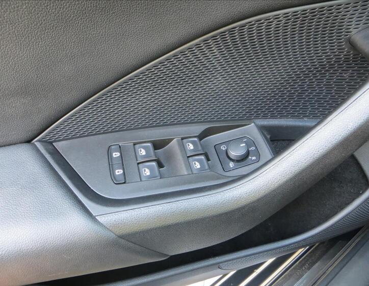 Škoda Octavia 12