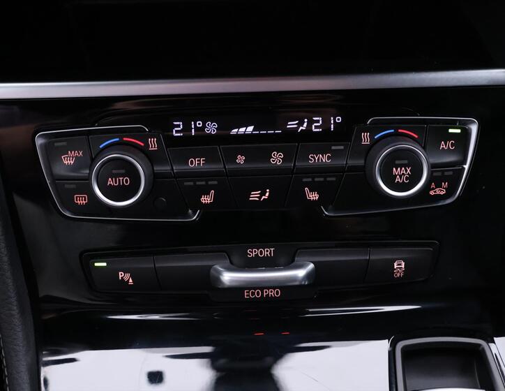 BMW Řada 2 28