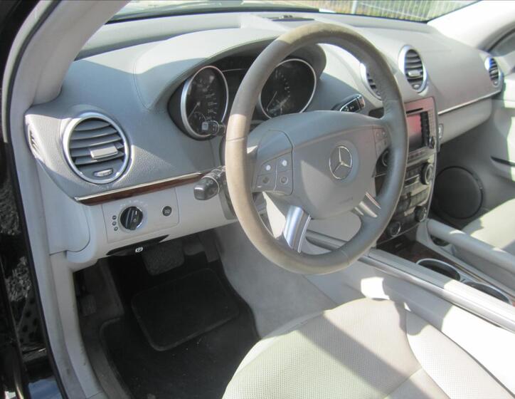 Mercedes-Benz GL 11
