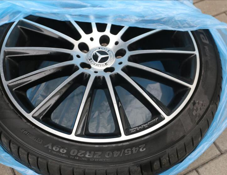 Mercedes-Benz Třídy S 63