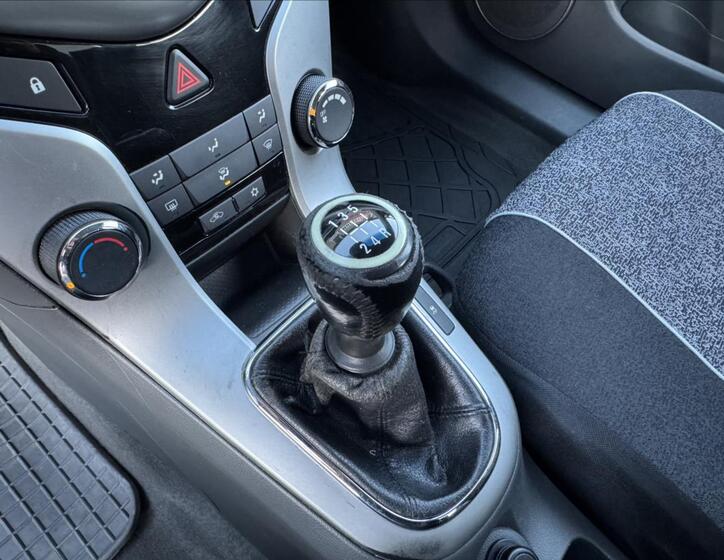 Chevrolet Cruze 28