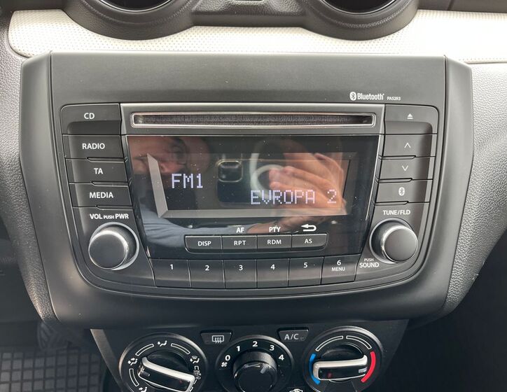 Suzuki Swift 22