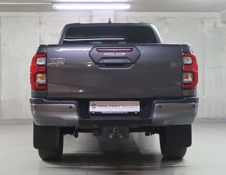 Toyota Hilux 6