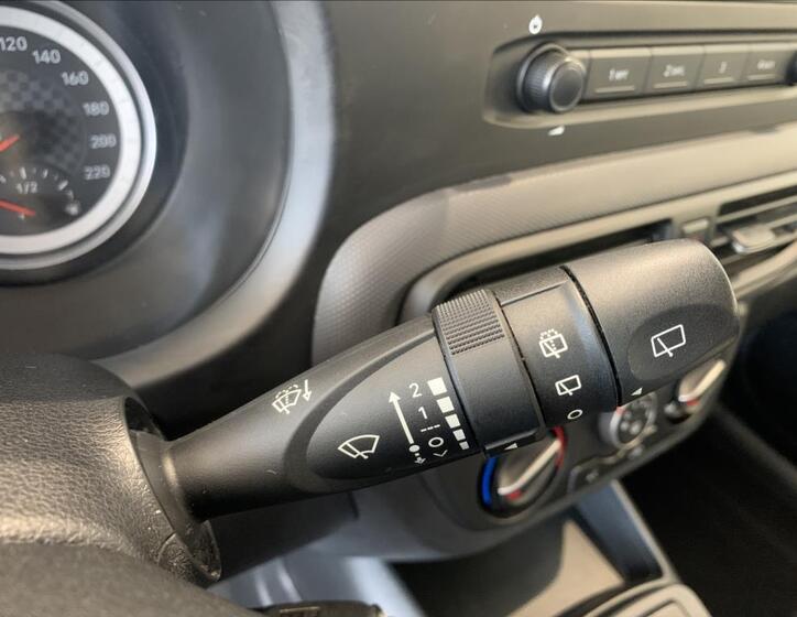 Hyundai i10 32