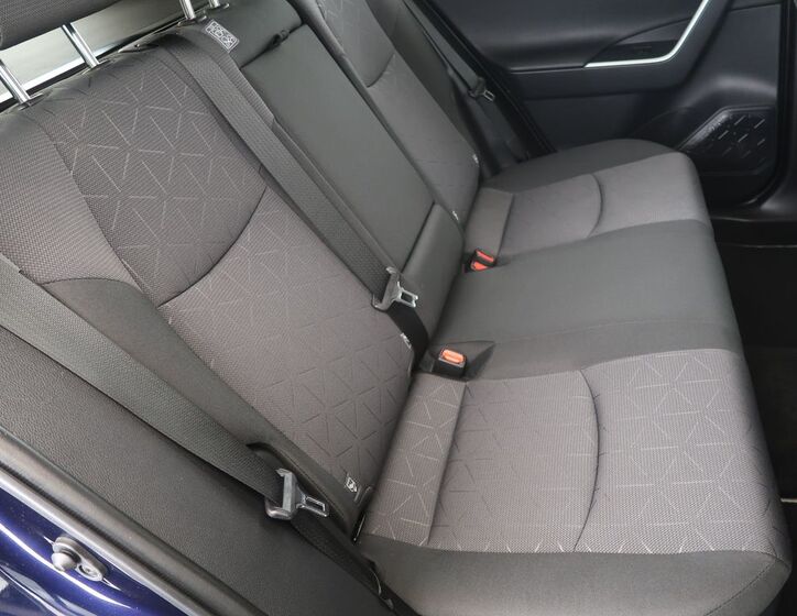 Toyota RAV4 12